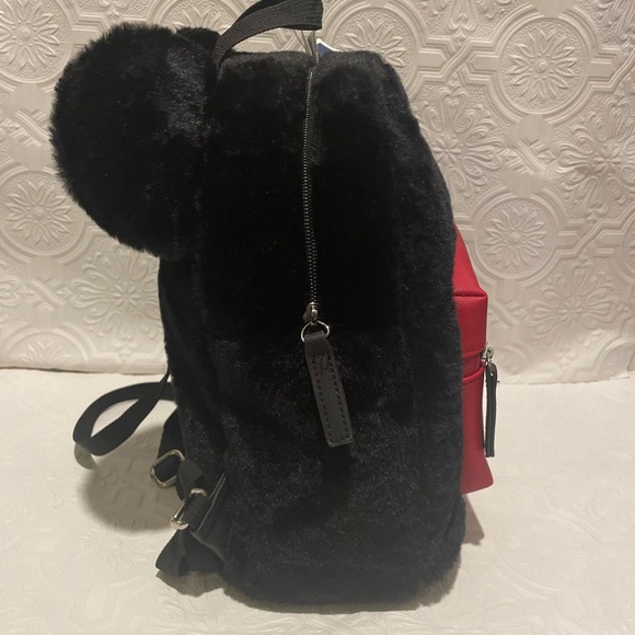 Bioworld x Disney’s Mickey Mouse Black Faux Fur Women’s adjustable backpack Nwt - Picture 4 of 9